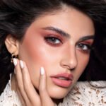 بيلا وود ستون